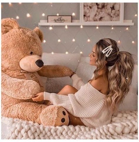 Affectionate Giant Teddy Bear: Easy to Create One Huge Teddy Bears, Teddy Girl, Big Teddy Bear, Big Teddy, Giant Teddy Bear, Teddy Bear Wallpaper, Giant Teddy, Teddy Bear Girl, Teddy Bear Pictures