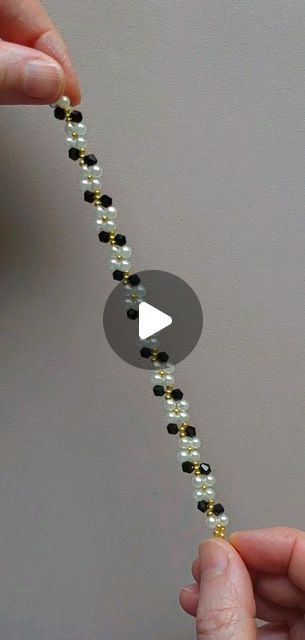 Beads Bracelet Making, How To Make Beaded Bracelets, Swarovski Beaded Jewelry, Bracelet Making Tutorial, Handcrafted Beaded Jewelry, White Beads Bracelet, Making Bracelets With Beads, Beaded Jewelry Bracelets, Black Beaded Bracelets