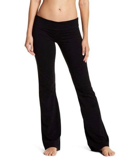 Black Yoga Pants Outfit, Comfortable Yoga Pants, Pants Bootcut, Wide Leg Leggings, Low Rise Leggings, Flare Yoga Pants, Leggings Fitness, Fitness Pants, Black Yoga Pants