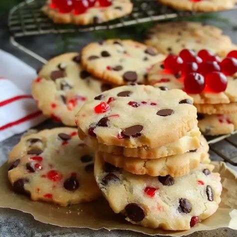 Maraschino Cherry Shortbread Cookies, Cherry Shortbread Cookies, Better Than Anything Cake, Cherry Shortbread, Marachino Cherries, Festive Cookies, Family Restaurant, Trending Recipes, Festive Treats