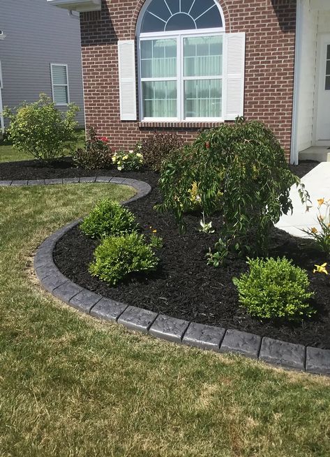 Patio Trim Landscape, Front Yard Landscape Edging, Black Brick Landscape Edging, Landscape Driveway Edge, Front Yard Landscaping Brick Border, Black Garden Border, Black Landscape Edging, Black Garden Edging, Landscaping Around House Foundation Rock Border