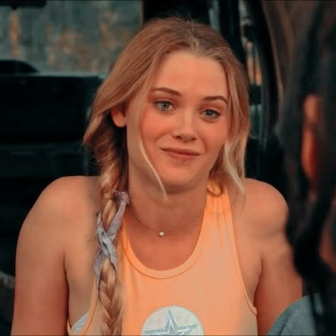 Karolina Dean Icons, Virginia Gardner Icons, Karolina Dean Aesthetic, Karolina Dean, Character Claims, Sam Uley, Marvel Runaways, School Theater, Marvel's Runaways