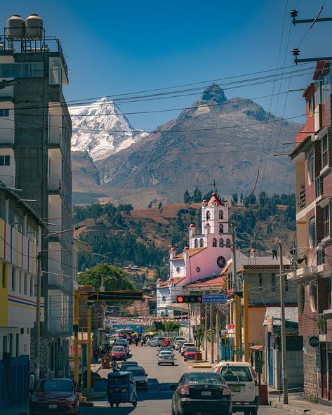 📍Barrio La Soledad - Huaraz . . . #huaraz #ancash #peru #huarazperu #ancashperu #igersperu #igersancash #visitaperu #ytuqueplanes #iglesia #soledad #barriolasoledad #huascaran Arte Inspo, Peru, Travel, On Instagram, Instagram