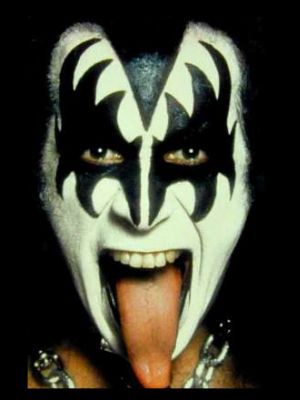 gene simmons tongue - Google Search Gene Simmons Tongue, Banda Kiss, Gene Simmons Kiss, Kiss Tattoos, Rock Makeup, Kiss Costume, Rock Poster Art, Kiss Me Love, Eric Carr