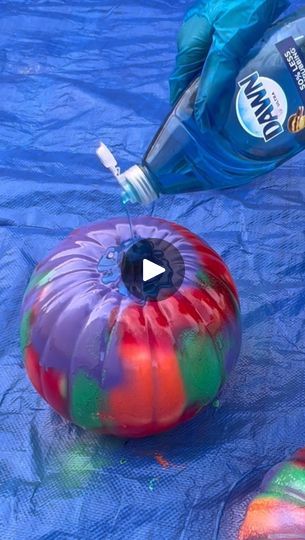 Halloween Pumpkins Painted Easy, Purple Pumpkin Painting Ideas, Pumpkin Decorating Easy, Decorating A Pumpkin, Pumpkin Painting Ideas Easy, Fall Outside Decor, Easy Pumpkin Painting Ideas, Easy Pumpkin Decorating, Oh I See