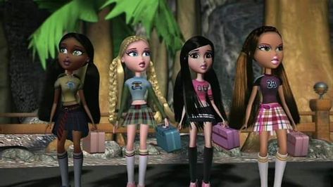 Bratz Tv Show, Bratz Aesthetic Outfit, Bratz Outfits, Bratz Movie, Bratz Yasmin, Bratz Doll Outfits, Brat Doll, Bratz Girls, Bratz Inspired Outfits