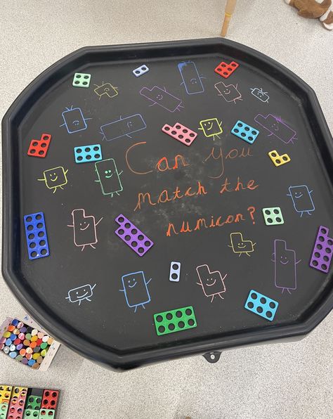 Maths Enhanced Provision, Numicon Activities Ks1, Numicon Tuff Tray Ideas, Numicon Tuff Tray, Eyfs Maths Tuff Tray Ideas, Number Tuff Tray Ideas, Maths Tuff Tray Eyfs, Numicon Activities Eyfs, Eyfs Maths Activities