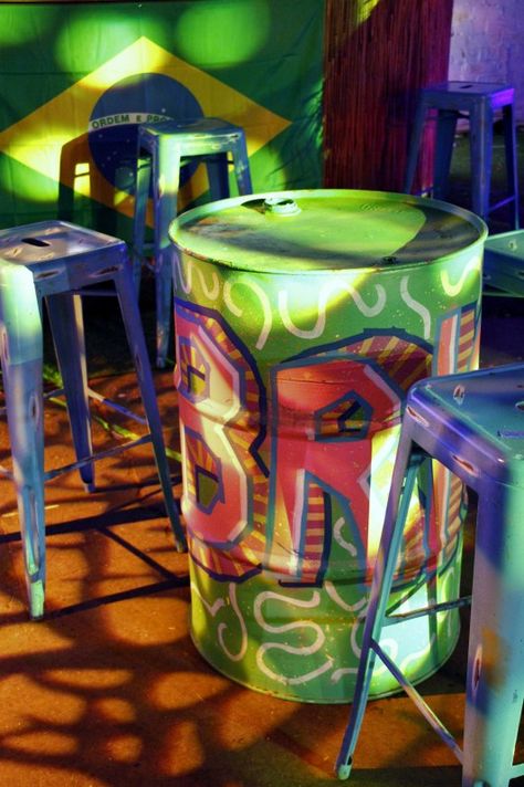 Graffiti Party Theme, Rave Party Theme, Rave Party Decorations, Graffiti Cafe, Hip Hop Party Theme, Staff Christmas Party, Rave Theme, Graffiti Furniture, Graffiti Party