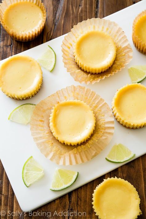 Key Lime Pie Cups, Authentic Key Lime Pie Recipe, Easy Mini Desserts Recipes, Mini Dessert Easy, Individual Recipes, Key Lime Pies, Pie Cups, Mini Key Lime Pies, Key Lime Pie Bars