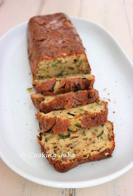 COOKING JULIA : CAKE MOELLEUX AUX COURGETTES Cake Courgette, Meatloaf, Avocado Toast, Banana Bread, Diner, Food Blog, Avocado, Bread, Meat