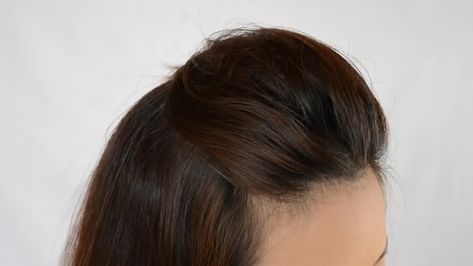 How to Back Comb Hair for more volume. Hair Bump, Bump Hairstyles, Dunner Wordend Haar, Back Combing, Classy Hairstyles, Hair Guide, The Bump, Athletic Hairstyles, Beauty Makeup Tips