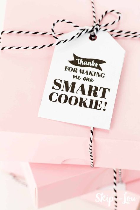 Crumbl Cookie Teacher Appreciation, Thank You For Making Me One Smart Cookie, Cookie Puns Gift Ideas, Thanks For Making Me One Smart Cookie, One Smart Cookie Free Printable, Smart Cookie Printable, Fun Teacher Gifts, Best Teacher Appreciation Gifts, Attention Activities