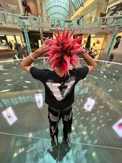 scene emo alternative scenemo visual-kei visual kei liberty spikes y2k Liberty Spikes Drawing, Spikes Hair, Liberty Spikes, Emo Hairstyles For Guys, Knight Cosplay, Emo Hairstyles, Short Dyed Hair, Punk Boy, Skater Aesthetic