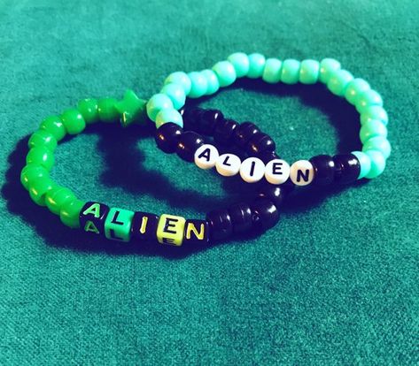 His and Hers Kandi Bracelets Alien Bracelet, Beaded Bracelets Aesthetic, Alien Kandi, Kandi Bracelets Rave, Edc Bracelets, Kandi Jewelry, Rave Candy, Bracelets Kandi, Bracelets Aesthetic