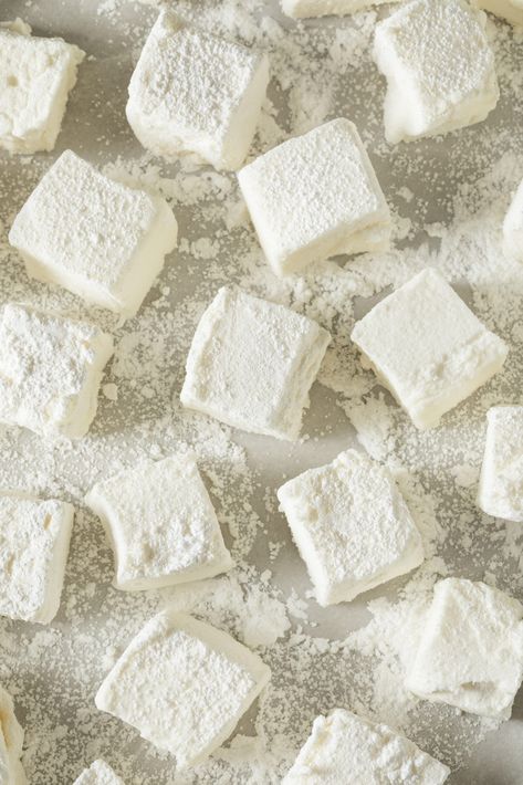 Nourishing Homemade Marshmallow Recipe | Mama Thrive Maple Marshmallows, Healthy Marshmallows, Sugar Free Marshmallows, Homemade Marshmallow Recipe, Thrive Recipes, Beef Gelatin, Recipes With Marshmallows, Homemade Marshmallows, Marshmallow Creme