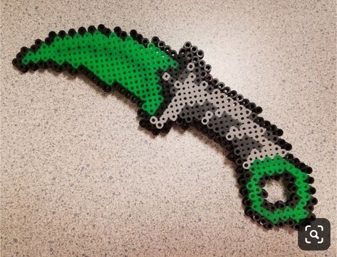 Modele Pixel Art, Easy Perler Bead Patterns, Pixel Beads, Pearl Beads Pattern, Easy Perler Beads Ideas, Fuse Bead Patterns, Hama Beads Design, Instruções Origami, Perler Bead Templates