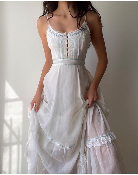 White Dress Aesthetic, Dress With A Corset, Cottage Dress, White Flowy Dress, 1970s Dress, Dress Aesthetic, Grad Dresses, Corset Style, Beautiful Embroidery