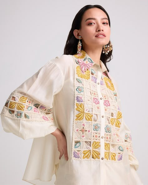 IVORY CHECKERED YOKE DETAIL SHIRT | C H A N D R I M A Delicate Embroidery, Pola Sulam, International Style, Embroidery Designs Fashion, Desi Fashion, Moda Vintage, Embroidery Fashion, Kurta Designs, Mode Inspo