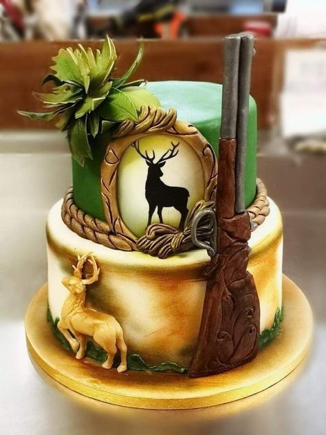 Deer Hunting Cakes For Men, Deer Hunting Cakes, Hunting Cakes For Men, Hunter Cake Ideas, Hunting Theme Cake, Grooms Cake Hunting, Deer Hunting Cake, Gateau Baby Shower Garcon, Hunting Birthday Cakes