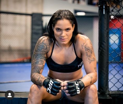 Female Mma Fighters, Mma Girls, Amanda Nunes, Seven Nation Army, Female Martial Artists, Boxing Girl, Ufc Fighters, Martial Arts Women, Female Fighter