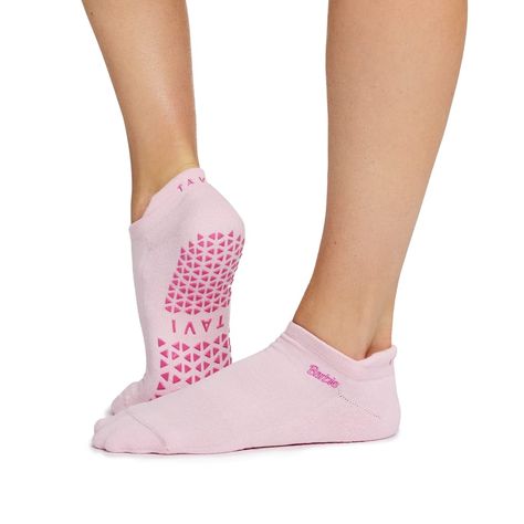 Socks Design Ideas, Pink Exercise, Blue Q Socks, Club Pilates, Barre Socks, Tiny Room, Socks Design, Support Socks, Pilates Socks