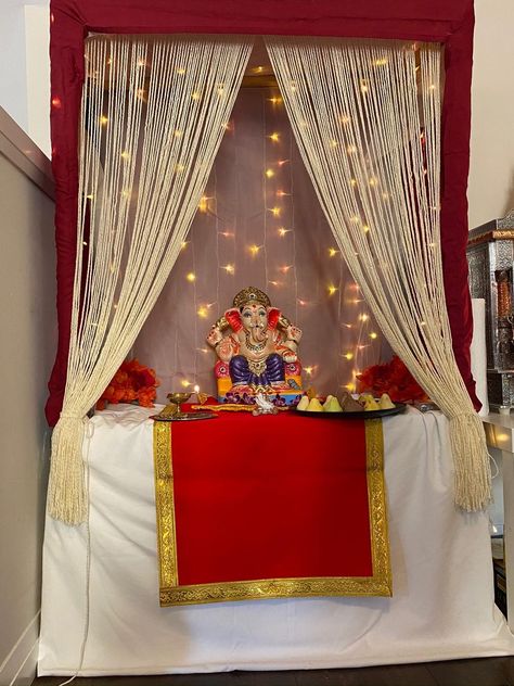 Ganesh decoration at home Easy decoration ideas. Easy Ganesh Decoration At Home, Small Mandir Decoration Ideas At Home, Mandir Curtain Ideas, Easy Decoration Ideas, Ganesh Decoration, Ganpati Decoration Theme, Ganpati Decor, Diwali Ideas, Mandir Decoration