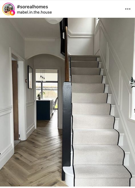 Hallway Neutral, Cozy House Decor, Tiled Stairs, Stairs And Hallway Ideas, Stair Carpet Runner, Victorian House Interiors, Staircase Runner, Stairs In Living Room, House Staircase