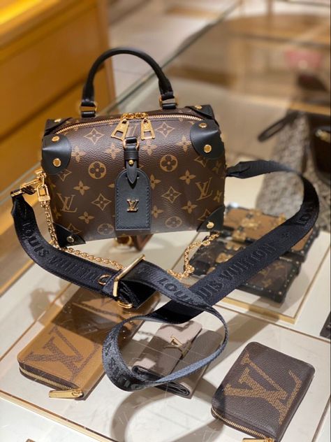 #vuitton Louis Vuitton Bags Aesthetic, Tas Lv, Louis Bag, Luxury Bags Collection, Bag Louis Vuitton, Girly Bags, Luxury Purses, Beautiful Handbags, Lv Handbags