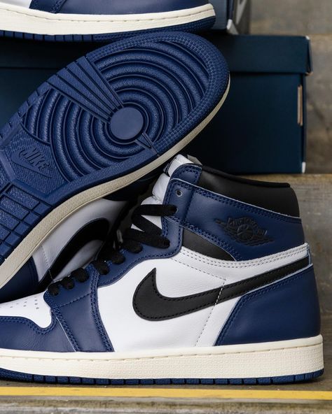 Aaaarrreee youuuu ready?! The @nike & @jumpman23 Jordan 1 High OG “Midnight Navy” has arrived with a full leather Navy, Black & White upper inspired by the iconic “Chicago” colour blocking. Releasing midnight tonight online in Men’s and Grade School sizes. Sizes 8.5-15 in Men’s & 4Y-7Y in GS will be up for grabs! Set your alarms! laced.com.au #nike #nikeair #nikeairjordan #jordans #aj1 #midnightnavy #jordan1highmidnightnavy #sneakers #jumpman #jumpman23 #laced #lacedbrisbane Jordan Midnight Navy, Jordan 1 Midnight Navy, Nike Jordan Men, Mens Jordans, Jordan Shoes Men, Jordans Men, Nike Sneakers Mens, Black Jordans, Jordan 1 High Og