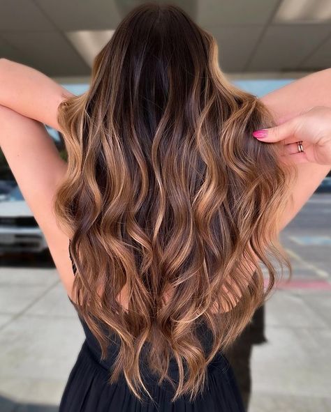 44 Ombre Hair Ideas You’ll Love: From Subtle to Bold - 160grams Ombre Hair With Dark Roots, Brunette Blonde Ombre, Brown Hair Ombre, Fall Ombre Hair, Honey Ombre, Pastel Pink Ombre, Ombre Hair Ideas, Hair Melt, Light Brown Ombre