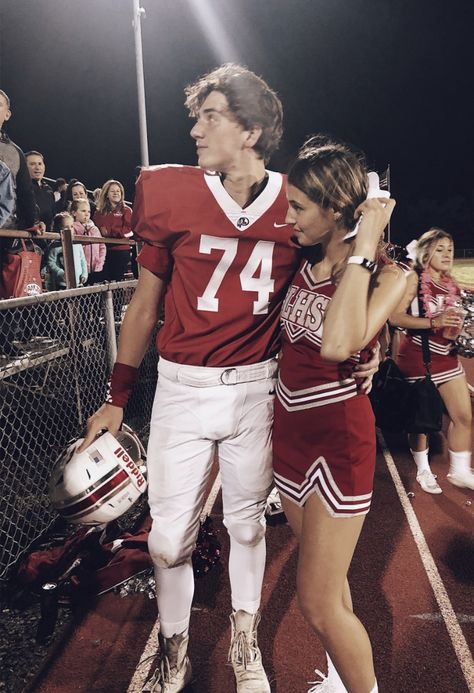 Cute School Couples, Cheerleader And Football Player Couple, Football And Cheerleader Couples, Highschool Couple, Football Cheerleader Couple, Cheer Couples, Cute Couples Football, School Couple, School Couples