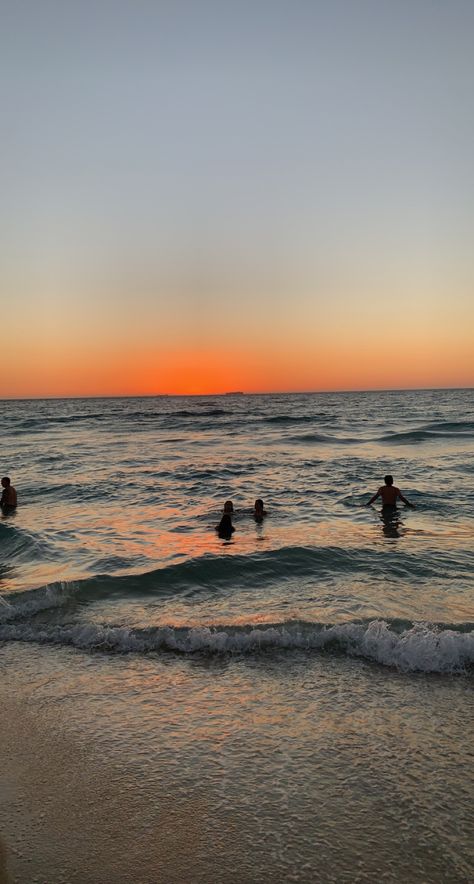 Australian Camping Aesthetic, Aussie Beach Aesthetic, Australian Summer Aesthetic, Australia Beach Aesthetic, Basic Aussie Girl Summer, Sky And Sunset, Basic Aussie Girl, Delayed Gratification, Beach Summer Aesthetic