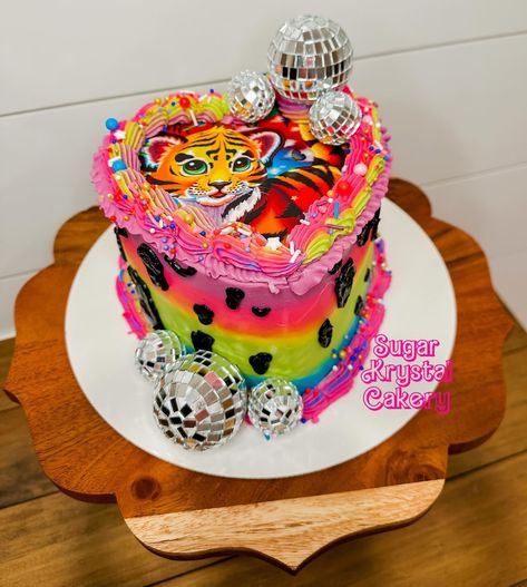 My 90s girl heart loved doing this cake! 🩷🪩 90s Birthday Cake, 90s Cake, 1999 Birthday, Baby Birthday Cake, 90s Birthday, 90s Girl, 90s Party, Baby Birthday Cakes, 90s Baby