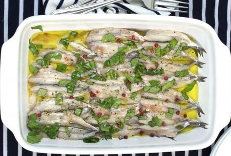 Marinated Anchovies, Anchovy Recipes, Oily Fish, Canapes Recipes, Arugula Pesto, Delicious Gluten Free Recipes, Greek Food, Mediterranean Diet Recipes, Anchovies