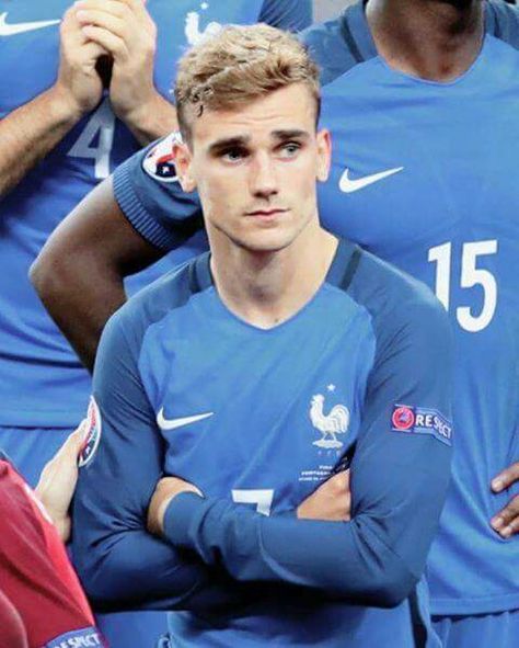 grafika antoine griezmann, football, and france French Soccer Players, Griezmann France, Uefa European Championship, Football Boyfriend, About Football, Soccer Guys, Antoine Griezmann, Camp Nou, The Hours