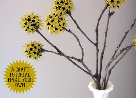 Sweet Gum Tree Crafts, Ball Flowers, Natural Crafts, Fruit Crafts, Pinecone Crafts, Modern Floral Arrangements, Gum Trees, Cone Crafts, Sweet Gum