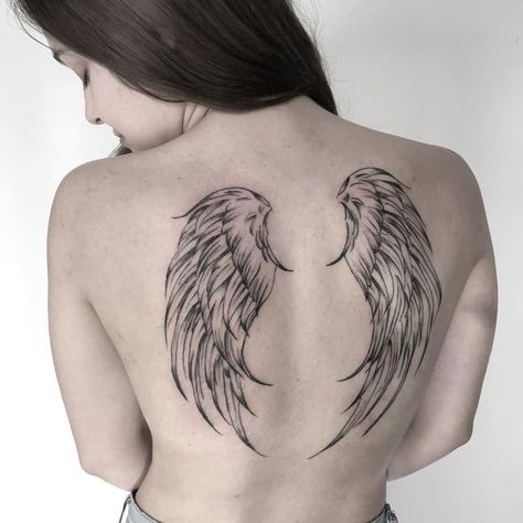 Wing Tattoo Back, Angel Wings Tattoo Shoulder, Polina Core, Wings Tattoo On Back, Wings Back Tattoo, Small Angel Wing Tattoo, Hannah Core, Angel Wings On Back, Back Tattoo Women Spine