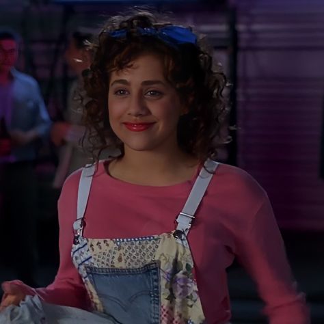 Brittany Murphy as Tai Frasier in Clueless (1995) #clueless #brittanymurphy #tai Clueless Characters, 90s Style Icons, 1990s Films, Clueless 1995, Clueless Fashion, Brittany Murphy, Disco Dance, 90s Hairstyles, Short Blonde