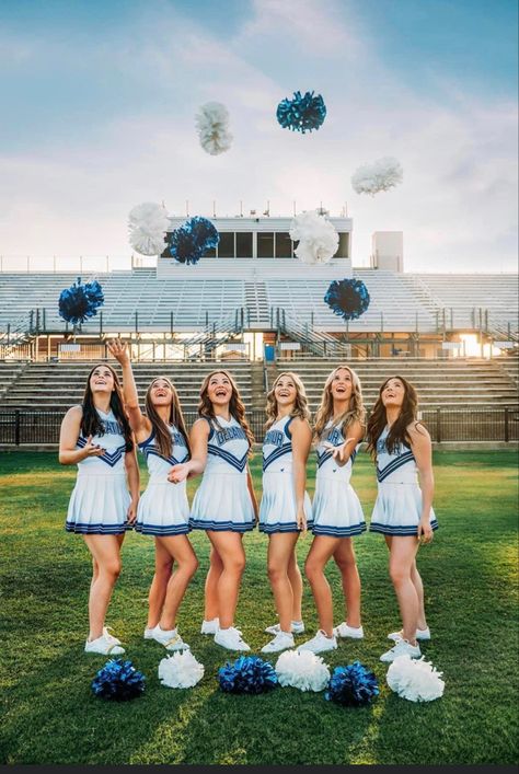 Senior Cheer Pictures Group, Cheer Team Photoshoot, Team Cheer Pictures, Cheerleading Group Pictures, Cheer Team Photos Group Pictures, Cheer Picture Poses Group, Cheer Team Pictures Poses Group Shots, Cheer Team Photos, Dance Team Poses