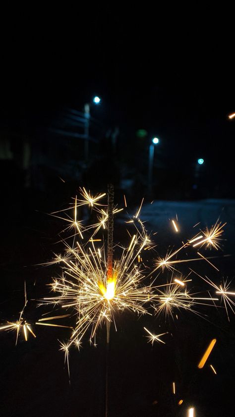 Diwali Fake Snap, Happy Diwali Asthetic Images, Diwali Asthetic Picture, Diwali Asethic Pic, Diwali Vibes Snapchat, Diwali Asthetic Picture Crackers, Diwali Firecrackers Aesthetic, Diwali Night View, Diwali Photography