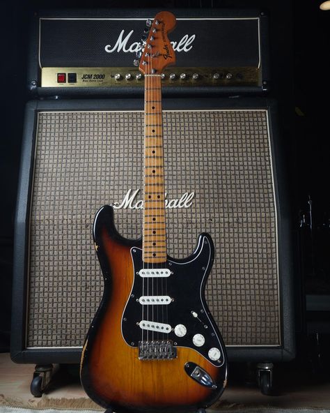 #elevenguitar #elevenguitardepok #fenderguitar Fender Stratocaster Wallpaper, Sunburst Stratocaster, Fender Stratocaster Sunburst, Robert Trujillo, Fender Bender, Stratocaster Guitar, Les Paul Guitars, Pedal Board, Beautiful Guitars