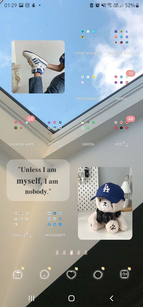 Samsung Home Screen Layout Ideas, Samsung Galaxy Aesthetic Homescreen, Blue And White Homescreen Layout, Samsung Astethic Homescreen, Samsung Home Screen Ideas Aesthetic, Phone Home Screen Ideas Android, Samsung Custom Home Screen, Samsung Widgets Aesthetic, Home Screen Layout Samsung