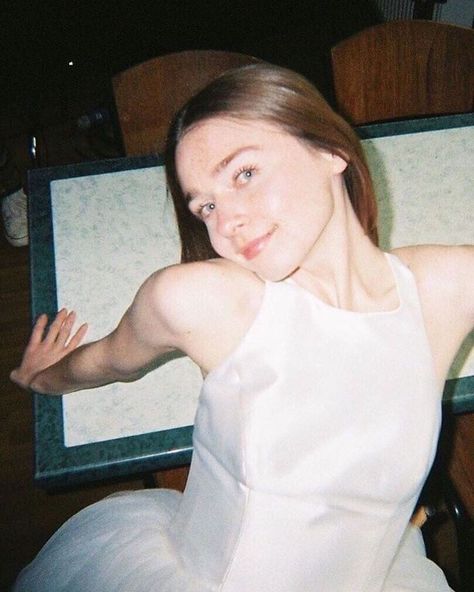 Jessica Barden at BTS of The End of the F***ing World James And Alyssa, Jessica Barden, Ing Words, World Icon, I Love Cinema, Grunge Photography, Best Series, Gorillaz, Film Aesthetic