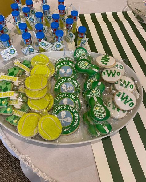 Tennis Event Ideas, 40th Pool Party, Tennis Banquet Ideas, Rooftop Event, Tennis Birthday Party, Pickleball Tournament, Team Bride Bachelorette, Tennis Wedding, Pickle Party