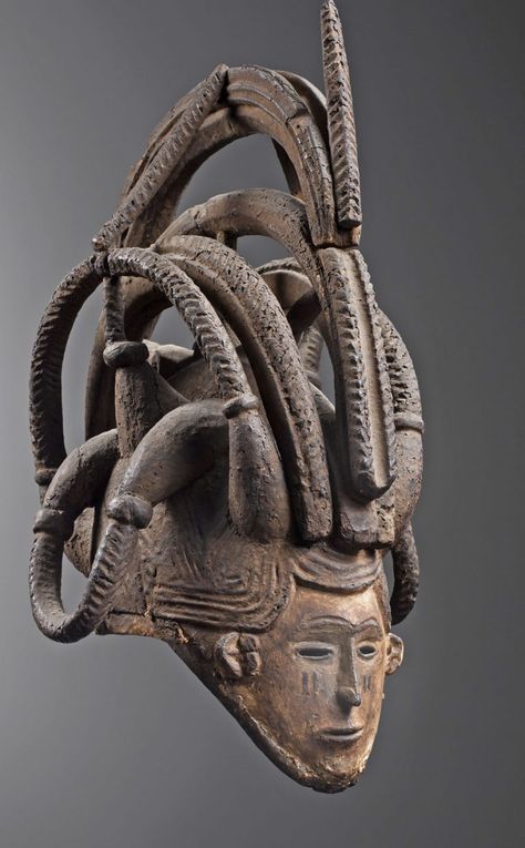 Spectacular Igbo mask from Africa – Masks of the World Ancient Mask, Tragedy Mask, Mask Designs, Afrique Art, Wood Sculptures, Afrikaanse Kunst, African Sculptures, Cross River, Art Premier