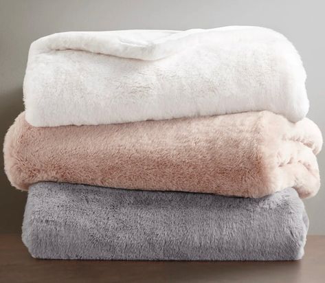 Esthetician Goals, Rabbit Fur Blanket, Fur Blankets, Blanket Cozy, Fuzzy Blanket, Faux Fur Throw Blanket, Cute Blankets, Comfy Blankets, Faux Fur Blanket