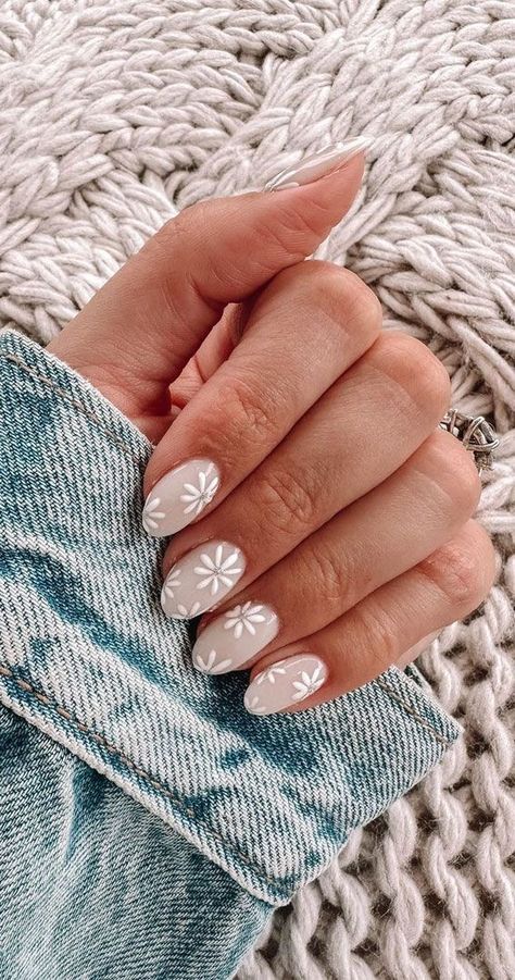 Boho Flower Nails, White Base Nails With Design, Ivory Nail Designs, Nude Nails With White Flowers, Neutral Design Nails, Neutral Flower Nails, White Floral Nails, Ivory Nails, White Almond Nails