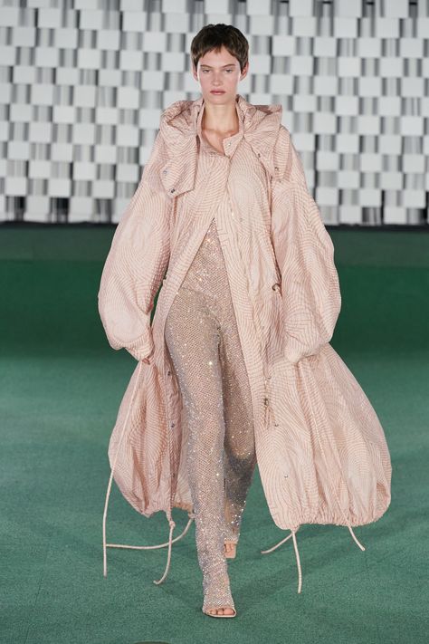 Stella Mcartney, Sequin Bodysuit, Fashion Forecasting, Vogue Russia, Fashion Show Collection, Sportswear Women, Fashion Week Spring, Colorful Fashion, Spring Summer Fashion