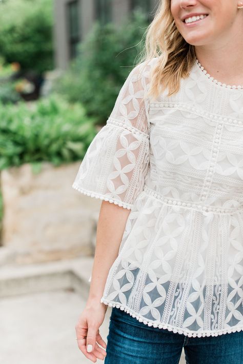 A Perfect Summer Blouse || white lace blouse || date night || theautumngirl.com Net Top Design, Top Designs For Women, Net Top, White Lace Blouse, Summer Blouses, Looks Style, Lace Blouse, Lace Tops, Perfect Outfit