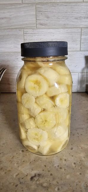 Title: Tangy Delights: How to Make Easy and Flavorful Fermented Bananas Banana Extract Recipe, Homemade Nacho Cheese Sauce, Homemade Nachos, Christmas Jam, Cheesecake In A Jar, Fermented Drink, Homemade Hamburgers, Cheese Lover, Banana Recipes